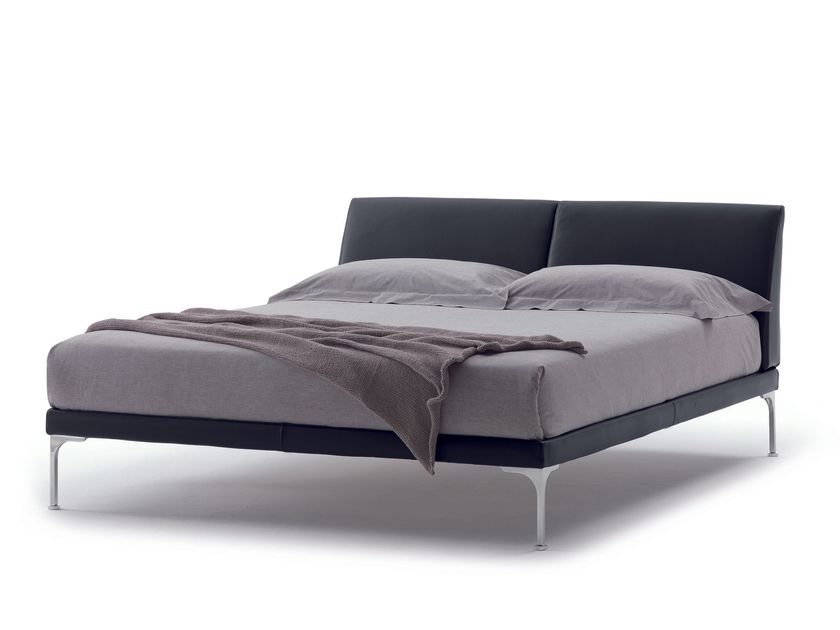 Gruppo Fox
JENNIFER
Leather double bed with upholstered headboard