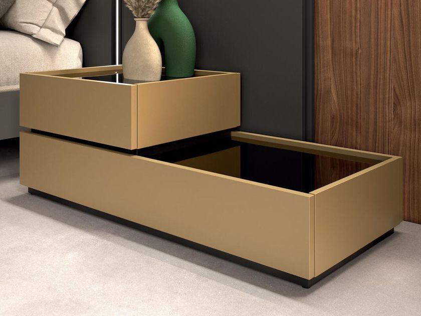Guzzini & Fontana
KOKO
bilaminate bedside table with drawers