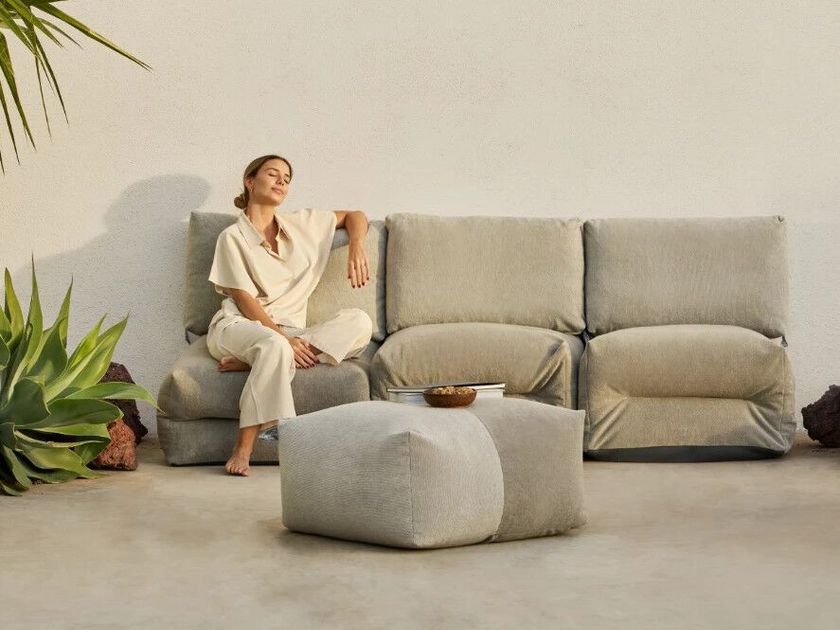 HAPPERS STUDIO
SHAGGY
Modular technical fabric garden sofa with removable cover