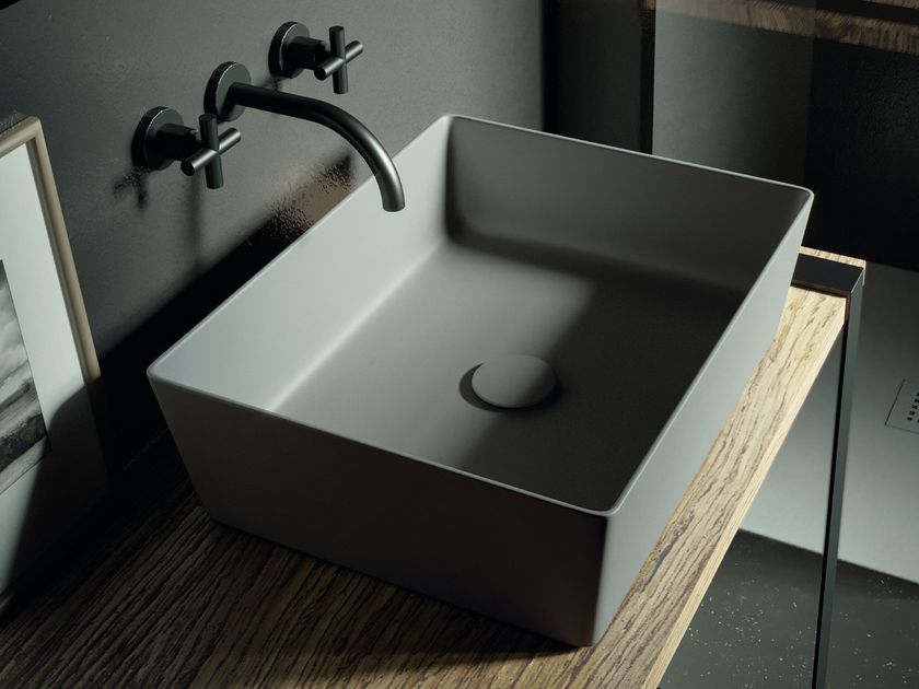 HATRIA
HAPPY HOUR SLIM 11:00
Countertop rectangular washbasin