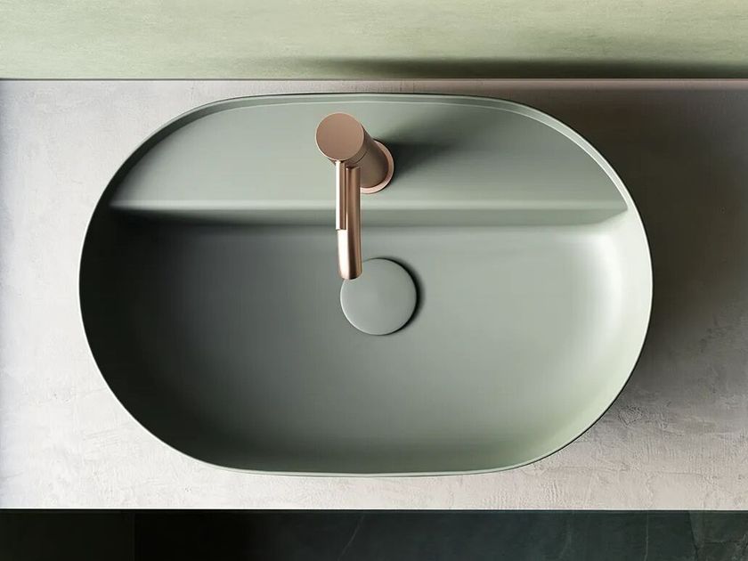 HATRIA
HAPPY HOUR SLIM 12:00 MF
Countertop oval washbasin