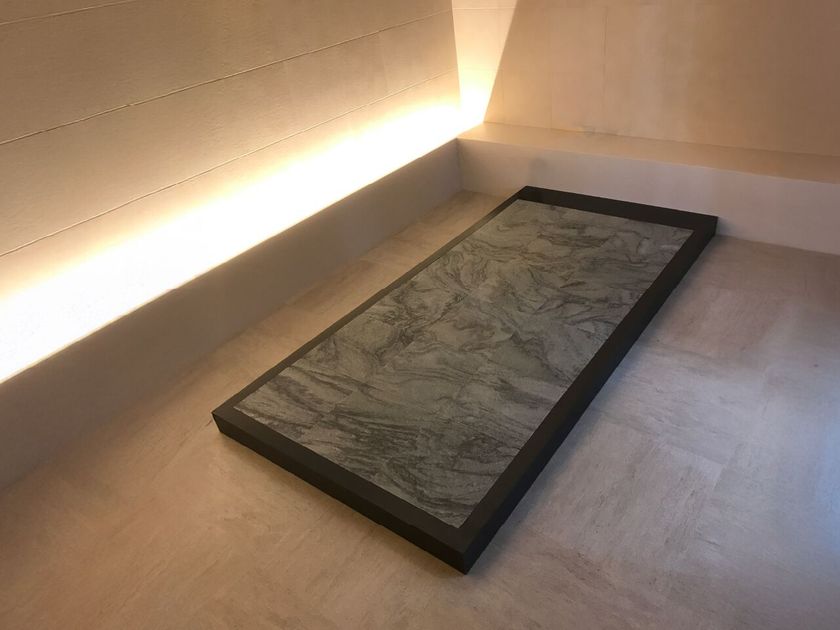 HEALING
GANBANYOKU ZEN
Heated stone spa bed