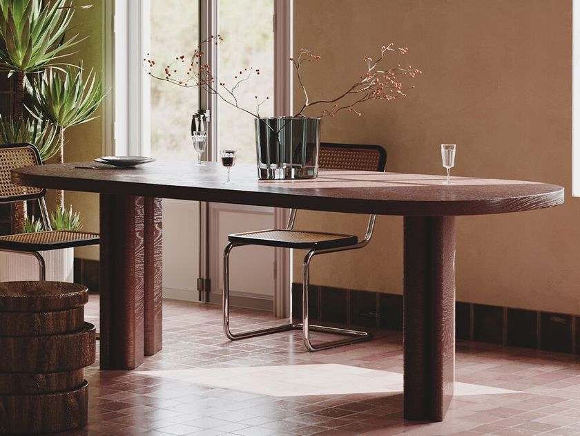 Hermhaus
CURVE
Oval wooden dining table