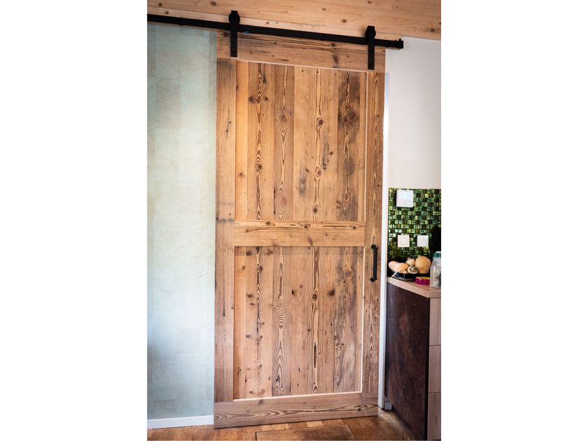 Historisch Hout
BARNWOOD SLIDING BARN DOORS
Reclaimed wood internal sliding door