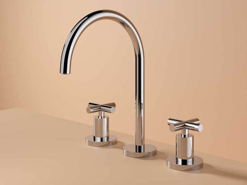 Hotbath
CHAP C133
3 hole countertop washbasin tap with individual rosettes