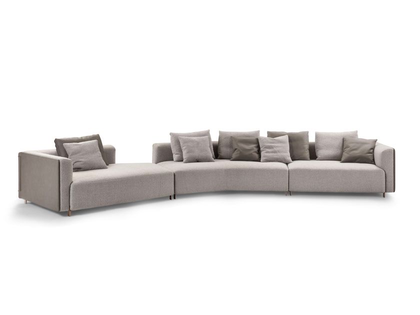 HOTHING
ARM
Curved 4 seater modular fabric sofa
