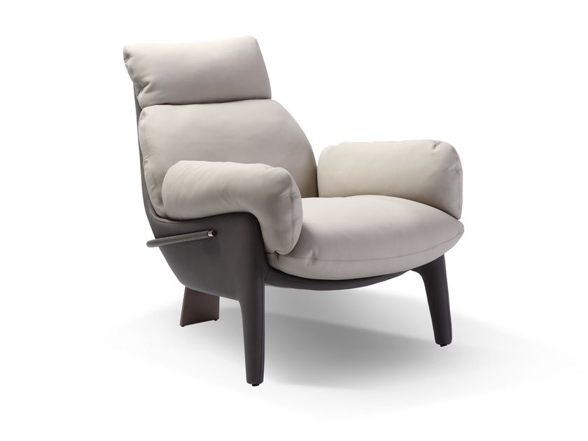 HOTHING
BIG BIG
High-back leather armchair with armrests