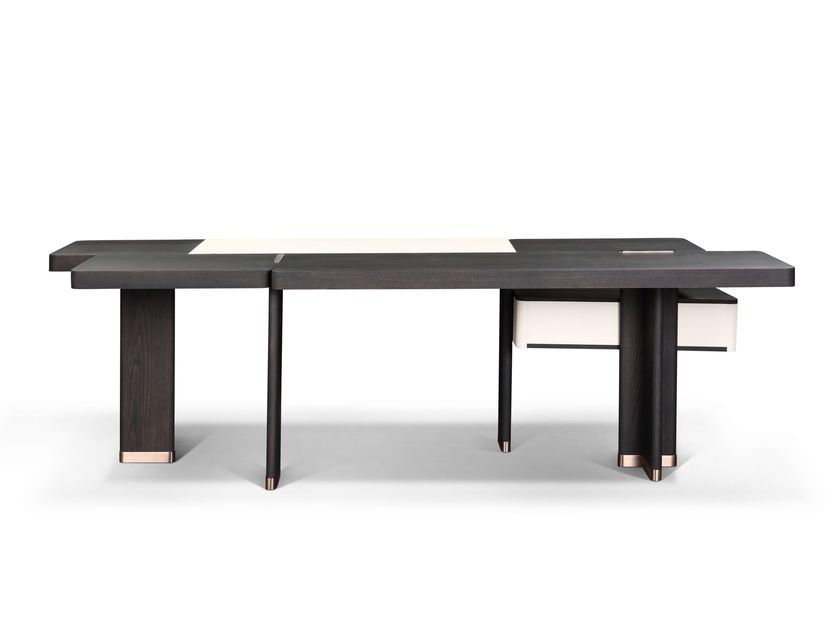 HOTHING
PUZZLE
Free form wood veneer desk with drawers