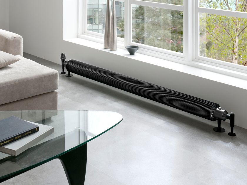 Hotwave
HOT FORM
Floor-standing hot-water or electric radiator