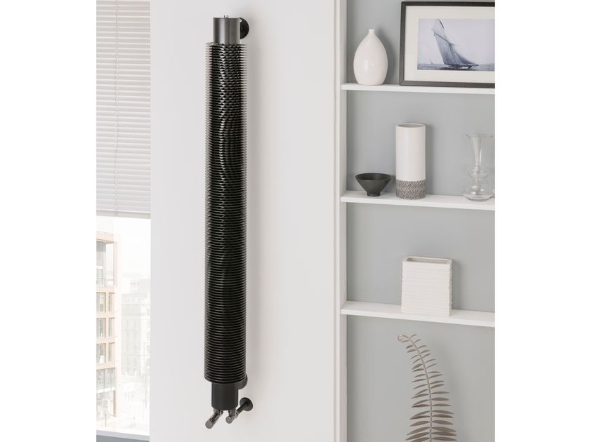 Hotwave
HOT FORM
Wall-mounted hot-water or electric radiator
