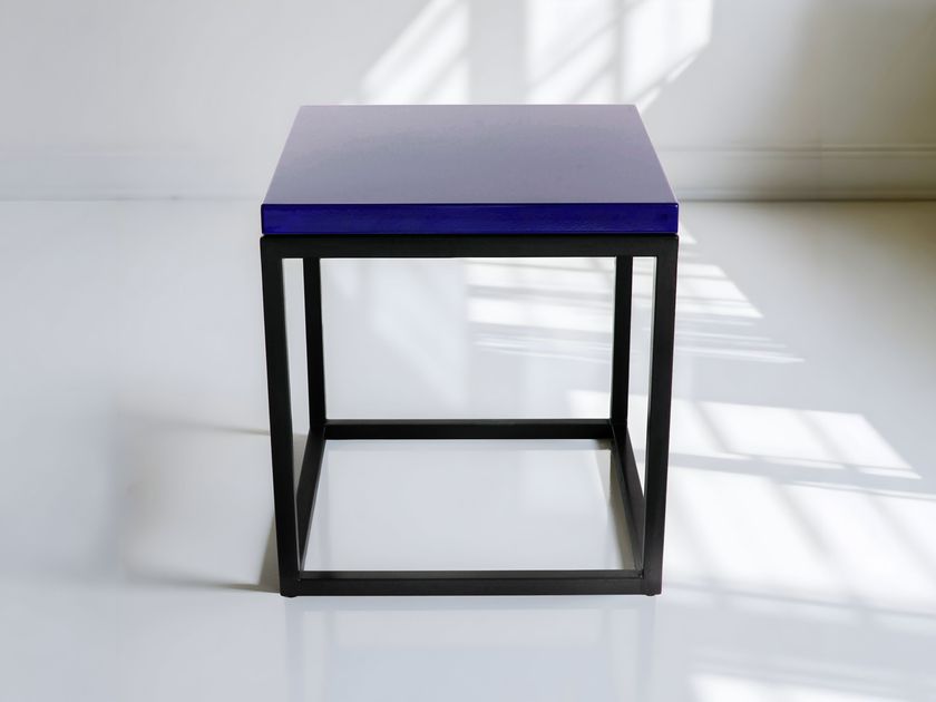 HUE Collection
ACCENT
Square porcelain enamel and blued steel high side table