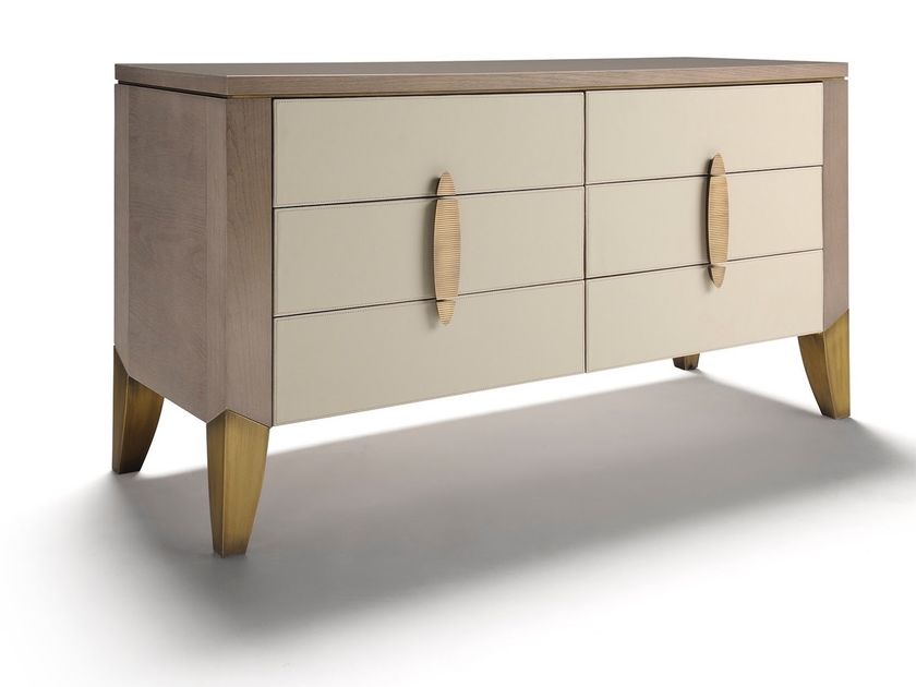HUGUES CHEVALIER
VENDÔME
Wooden chest of drawers