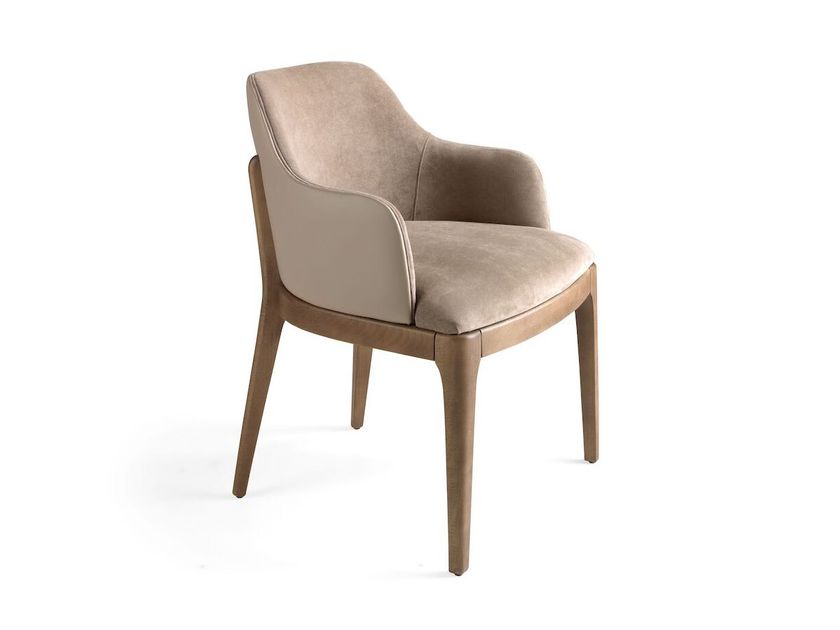 HURTADO
LEGACY
Leather chair with armrests