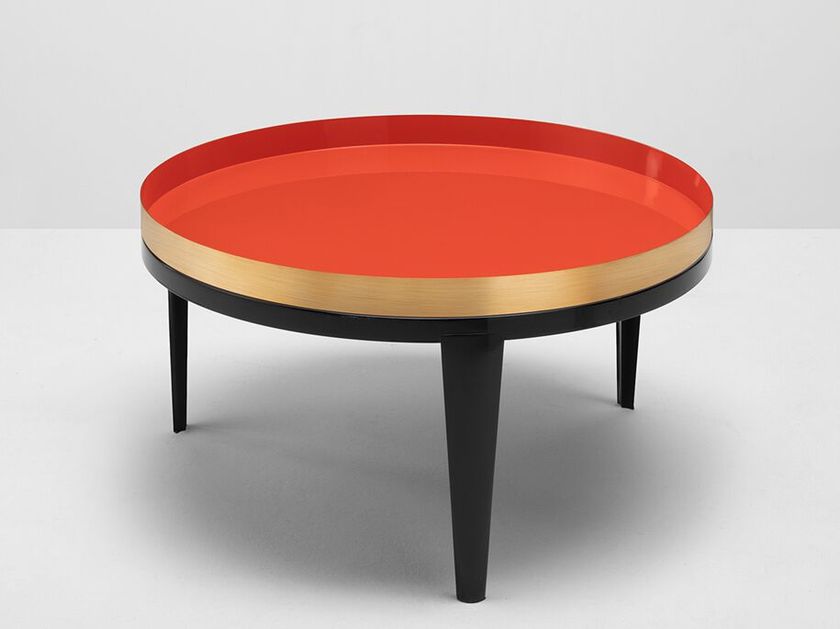 Incalmi
DATA
Round low wooden and brass coffee table with tray