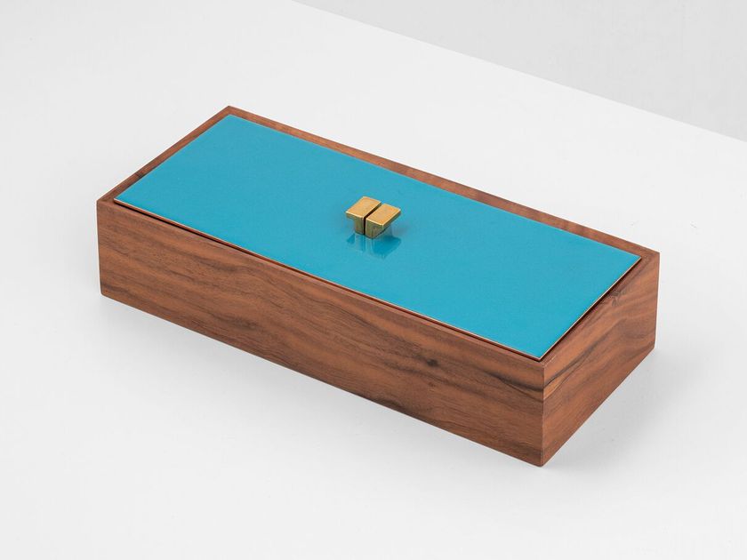 Incalmi
KARI
Walnut jewel box