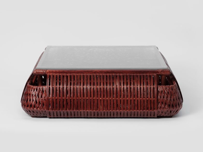 Incalmi
KOYA
Square low rattan coffee table with storage space and crystal top
