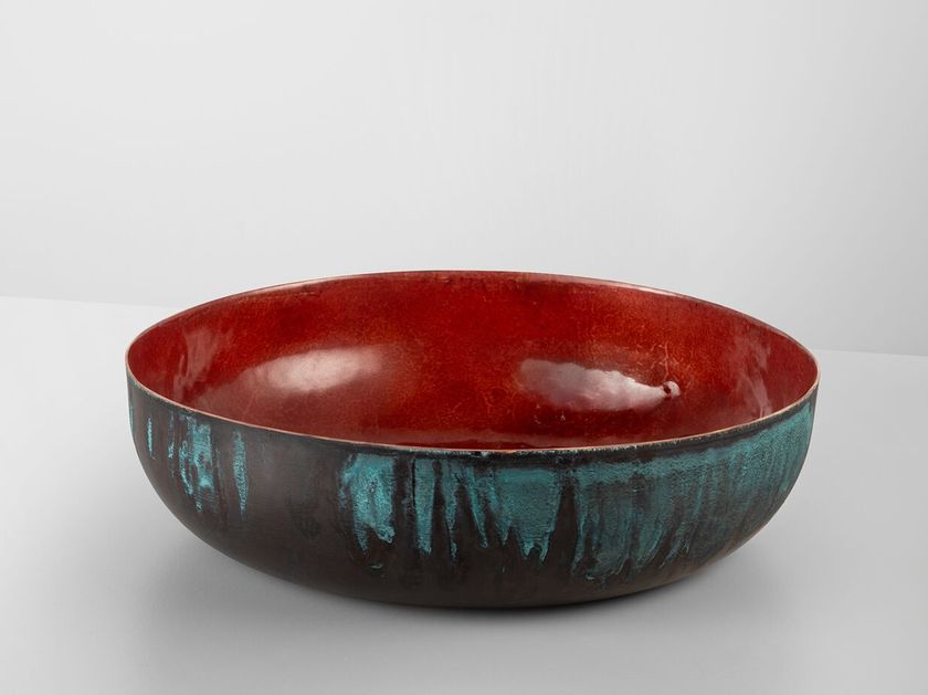 Incalmi
MERCURIO BURNISHED
Copper centerpiece