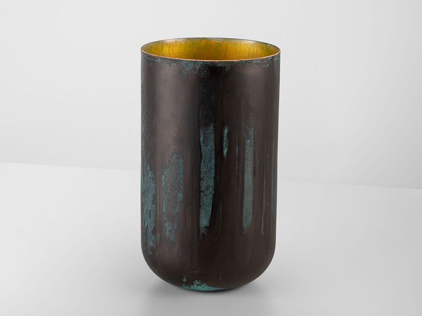 Incalmi
MERCURIO BURNISHED
Round copper vase