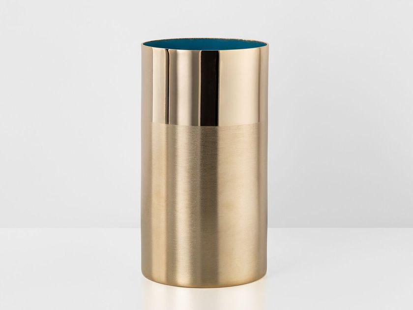 Incalmi
NOVAE
Round copper vase