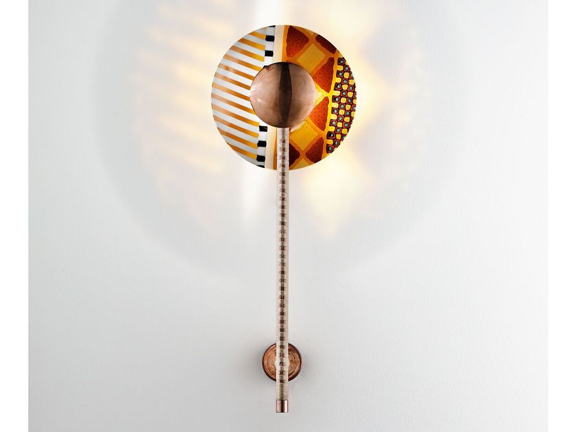 Incalmi
RULLO RATTAN
LED rattan and glass wall lamp