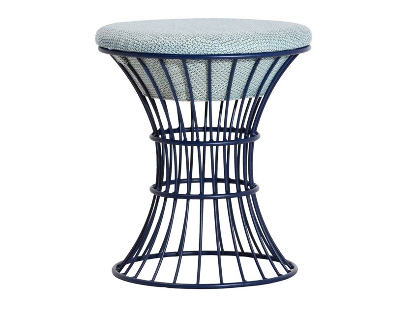 ISIMAR
BOLONIA
Low steel garden stool with padded seat