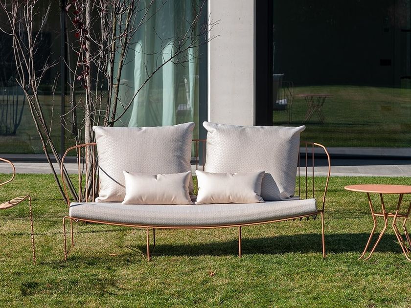 ISIMAR
BOLONIA
Steel garden sofa
