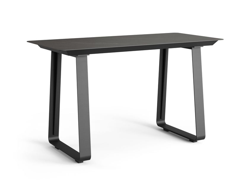Jati Kebon
ELKO
Rectangular ceramic high table