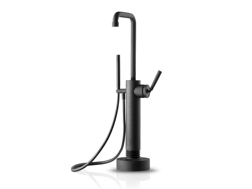 JEE-O
SOHO BATH MIXER
Floor standing steel bathtub mixer with hand shower
