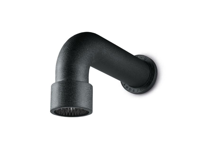 JEE-O
SOHO WALL SHOWER
Wall-mounted steel overhead shower