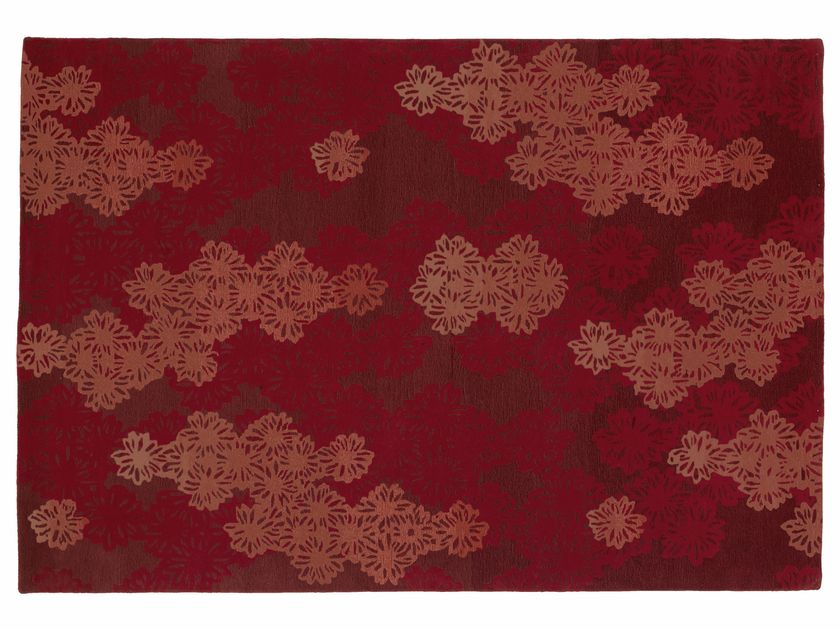 K-3
HANAKIRIKO HAKONE 561
Rectangular handmade rug