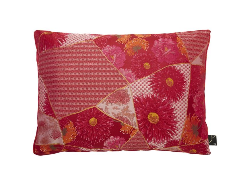 K-3
HANATSUGI CUSHION 156
Rectangular fabric cushion with floral pattern