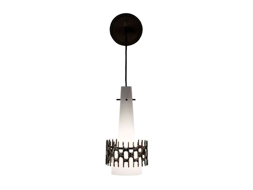 Kalmar
KEULE WL
Glass wall lamp