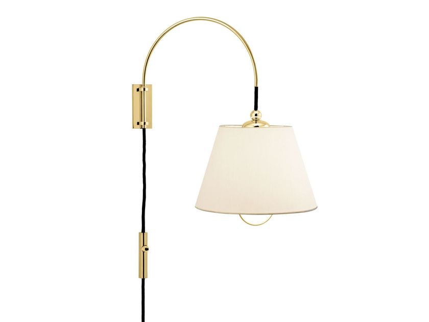 Kalmar
REIBE
Metal and silk wall lamp