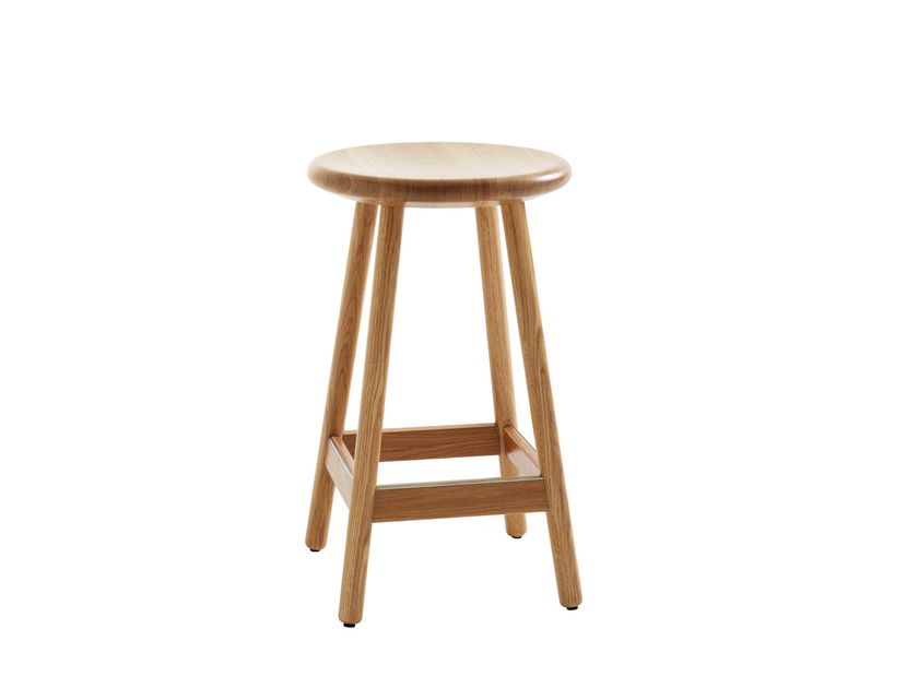 Karl Andersson
MILO
Low wooden stool with footrest