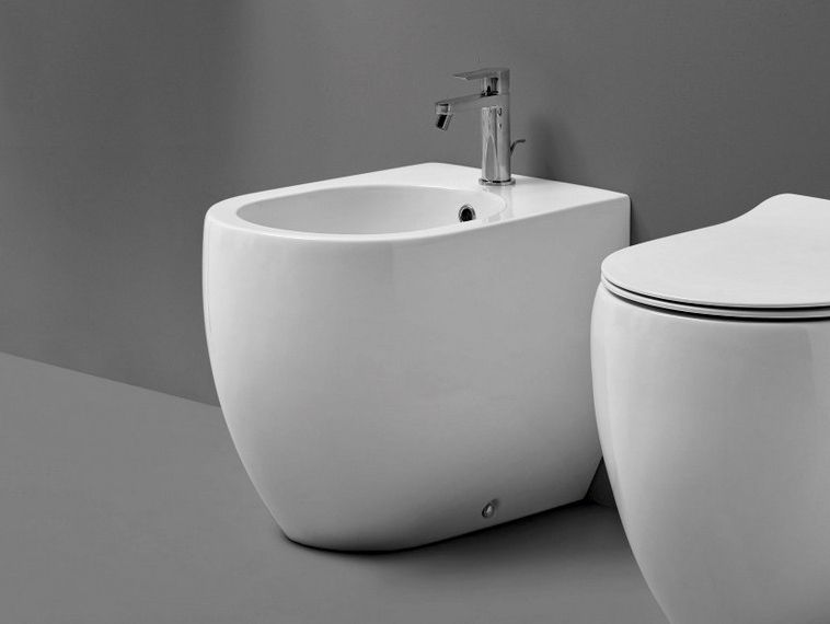 Kerasan
FLO 3120
Compact Floor mounted back to wall porcelain bidet