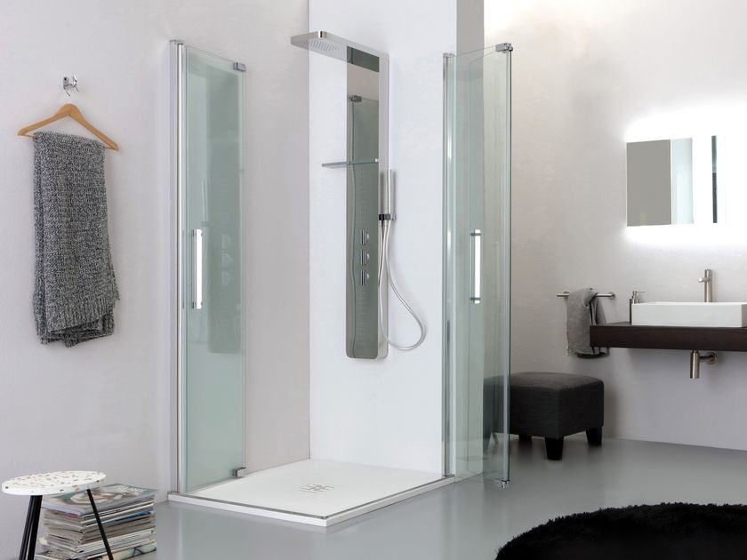 Kinedo
GL6
Corner shower cabin with folding door