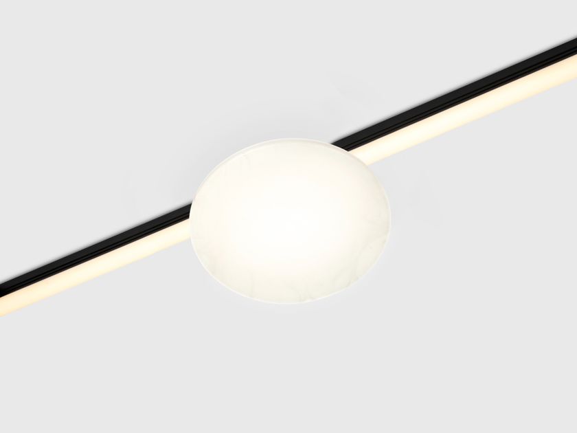 Kreon
HOLON 40 STONE ON-KAGI LEVEL 1
LED track-Light