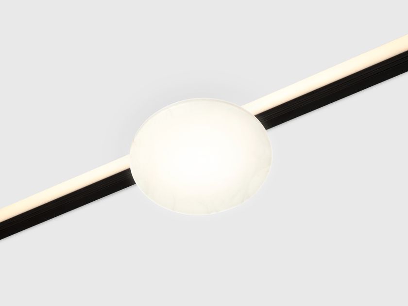 Kreon
HOLON 40 STONE ON-KAGI LEVEL 2
LED track-Light