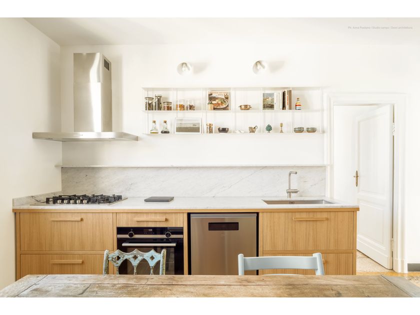 KRIPTONITE
KROSSING KITCHEN
Wall-mounted aluminium kitchen unit