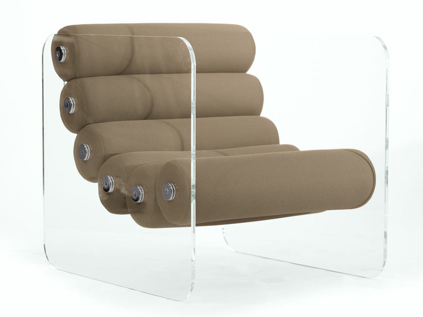 KUUMO
MW02 ARMCHAIR IN PMMA
Fabric armchair with armrests