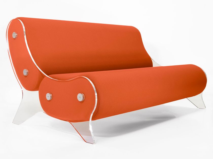 KUUMO
MW06 SOFA IN PMMA
Fabric sofa