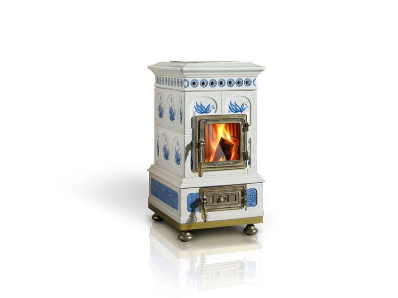LA CASTELLAMONTE
VOLUTA
Wood-burning ceramic stove