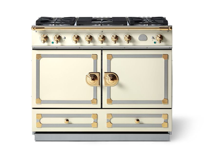 La Cornue
CORNUFÉ 110
Enamel and stainless steel cooking range