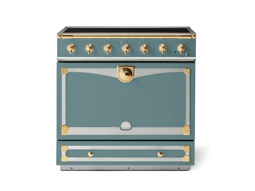 La Cornue
CORNUFÉ ALBERTINE 90
Enamel and stainless steel cooking range