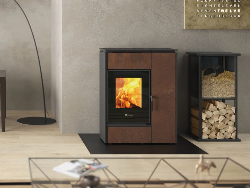 La Nordica-Extraflame
MARGARET
Wood/Pellet combination stove