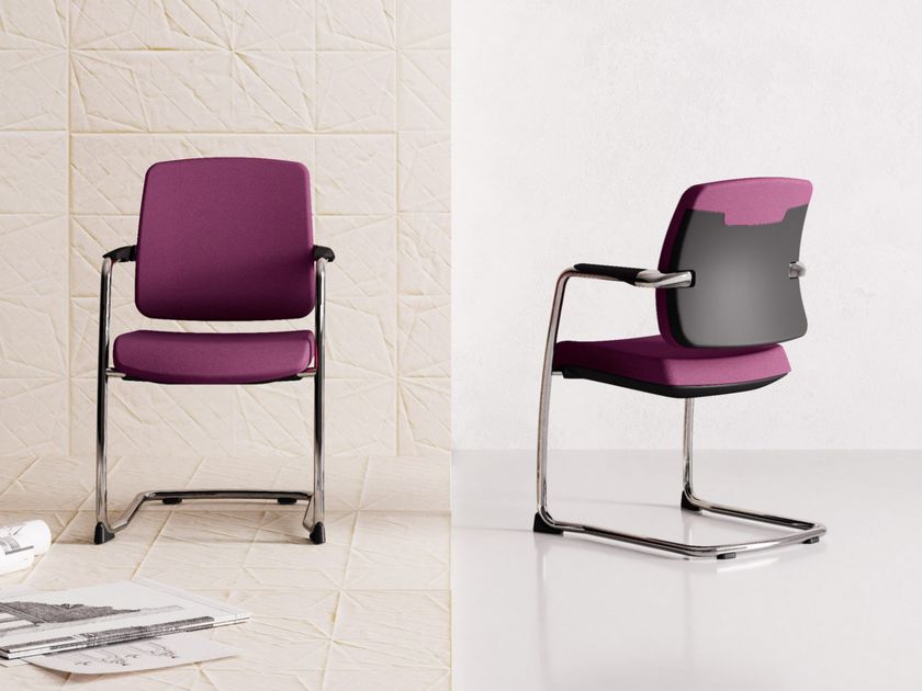 Las Mobili
OSCAR
Cantilever fabric training chair with armrests