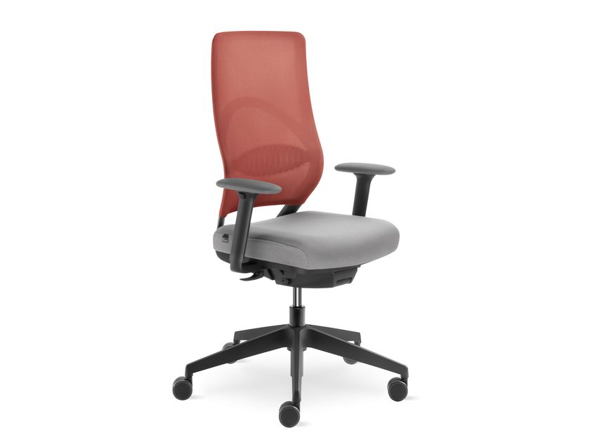 LD Seating
ARCUS 240 BO
Swivel office chair with 5-spoke base with armrests