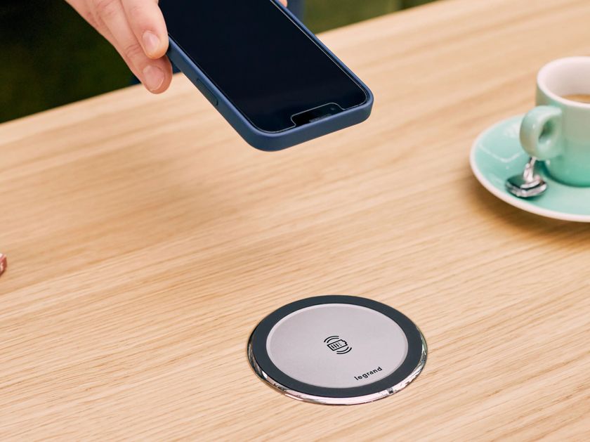 Legrand
INCARA™ DISQ 80 QI
Wireless charger