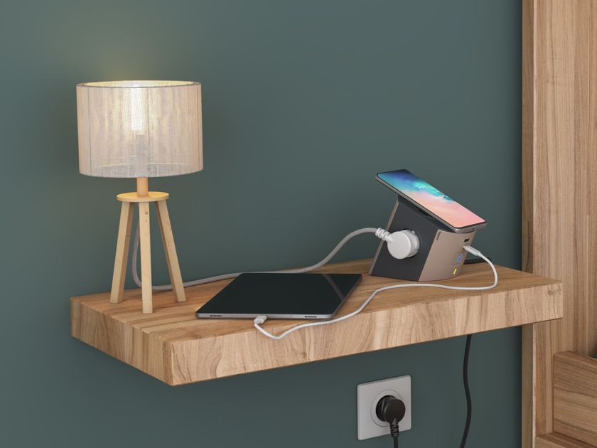 Legrand
MULTI-OUTLET CHARGING STATION
Multiple electrical socket