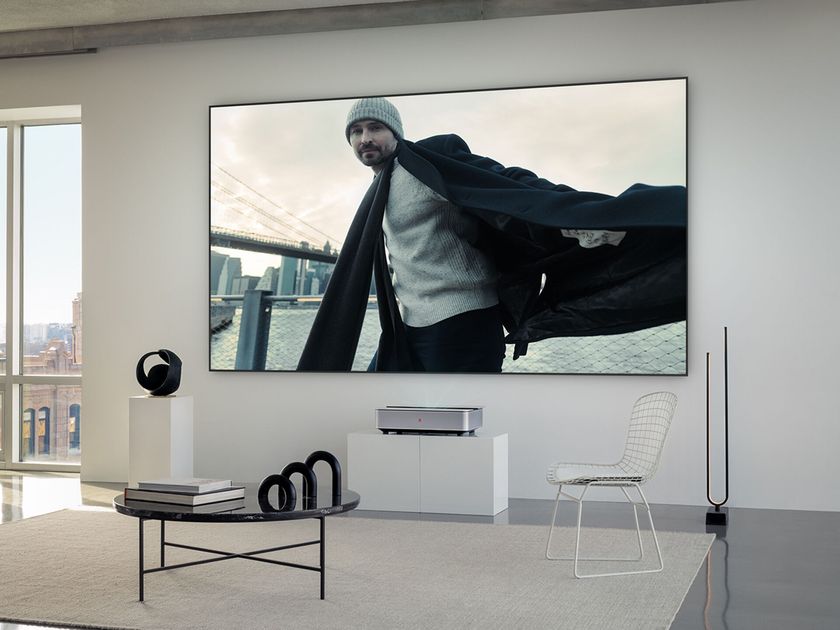 Leica Camera
SCREEN 100" - 120"
Projector screen